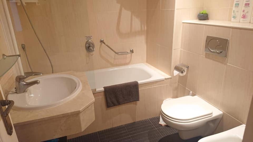 Fully Air Conditioned Riviera Apartment Mijas Costa 马拉加 外观 照片